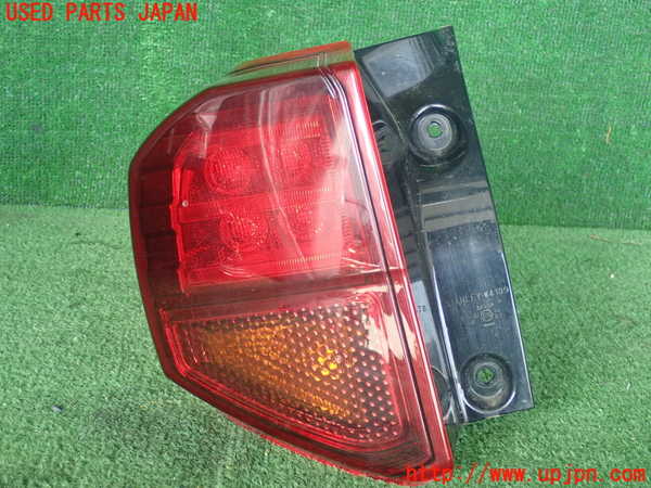 2UPJ-28251536]エスクード(YEH1S)左テールランプ 中古_m0001.jpg