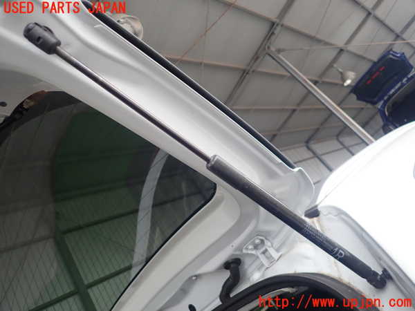 2UPJ-28251584]エスクード(YEH1S)リアゲートダンパー 中古_m0001.jpg