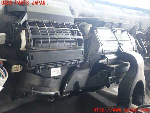 2UPJ-28256081]エスクード(YEH1S)エバポレーター1 中古_m0002.jpg