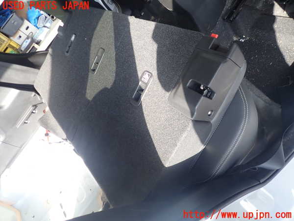 2UPJ-28257385]エスクード(YEH1S)リアシート 中古_m0005.jpg