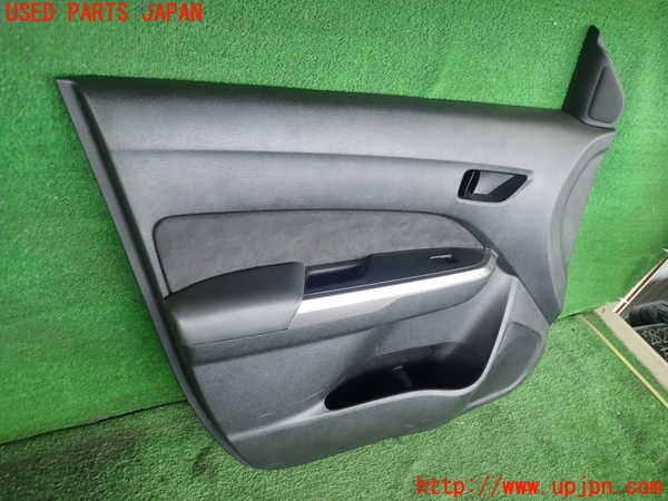 2UPJ-28251264]エスクード(YEH1S)左前ドア内張り 中古_m0002.jpg