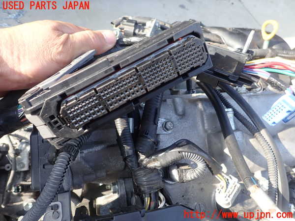 1UPJ-28262010]ハリアー(ZSU65W)エンジン 3ZR-FAE 4WD 中古_m0004.jpg