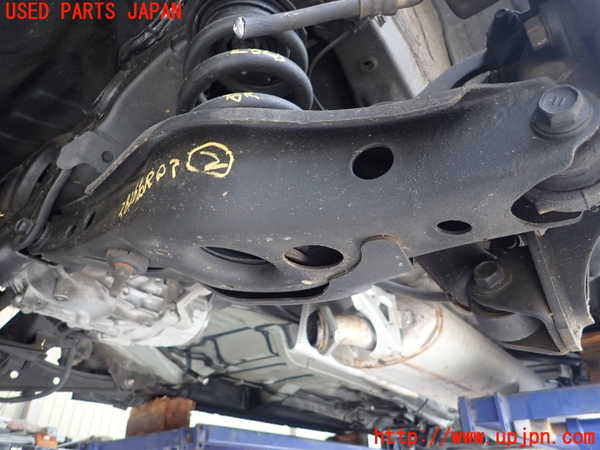 5UPJ-28265205]ハリアー(ZSU65W)右リアロアアーム2 中古_m0001.jpg