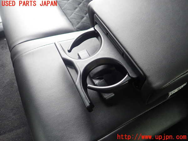 5UPJ-28267385]ハリアー(ZSU65W)リアシート 中古_m0003.jpg