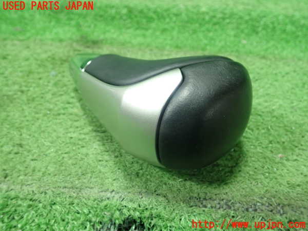 1UPJ-28267570]ハリアー(ZSU65W)シフトノブ 中古_m0001.jpg