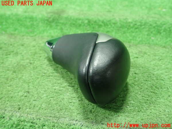 1UPJ-28267570]ハリアー(ZSU65W)シフトノブ 中古_m0002.jpg