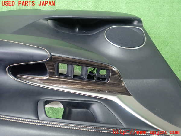 1UPJ-28261234]ハリアー(ZSU65W)右前ドア内張り 中古_m0002.jpg