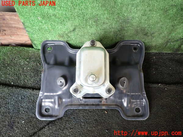 5UPJ-28271700]ジムニー(JB64W)スペアタイヤキャリア 中古_m0001.jpg