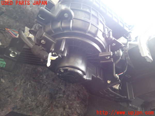 1UPJ-28276081]ジムニー(JB64W)エバポレーター1 中古_m0003.jpg
