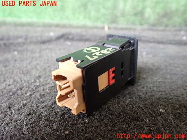 1UPJ-28276310]ジムニー(JB64W)スイッチ5 (助手席シートヒーター) 中古_m0003.jpg