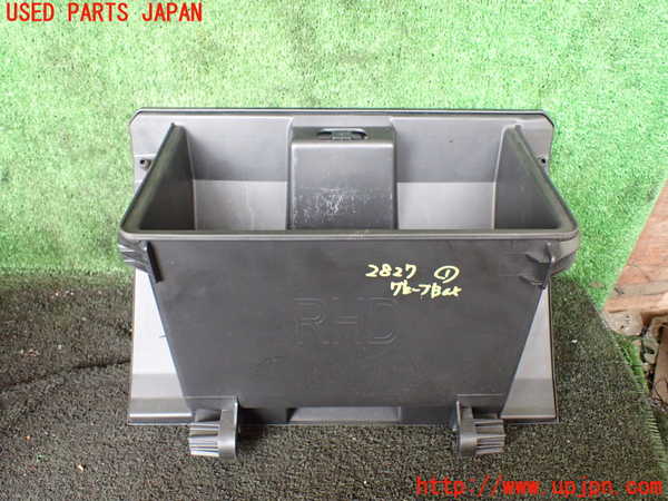 1UPJ-28277516]ジムニー(JB64W)グローブボックス1 中古_m0004.jpg