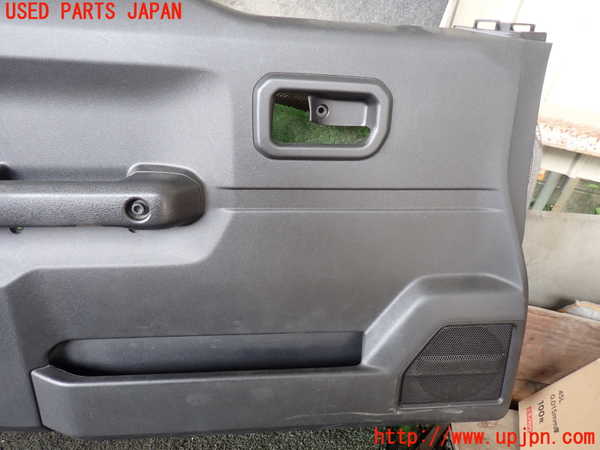 1UPJ-28271264]ジムニー(JB64W)左ドア内張り 中古_m0002.jpg