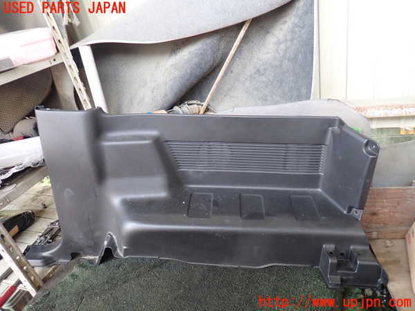 1UPJ-28277675]ジムニー(JB64W)右リアピラートリム 中古_m0001.jpg