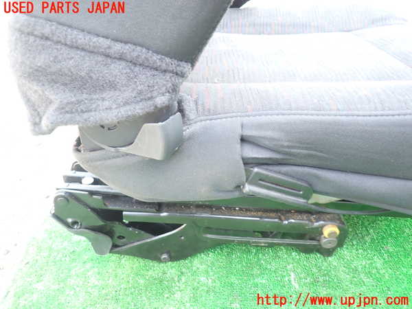 1UPJ-28287035]ジープ・ラングラー(TJ40S)運転席シート 中古_m0004.jpg