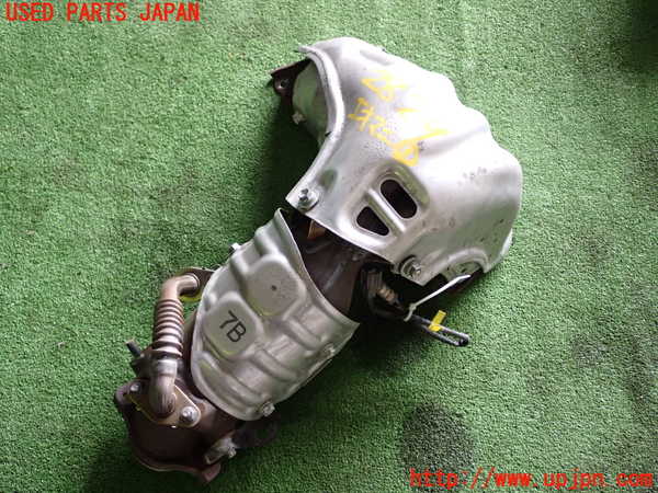 5UPJ-28292041]レクサス・NX300h(AYZ10)エキマニ1 触媒 マニバーター 中古_m0001.jpg