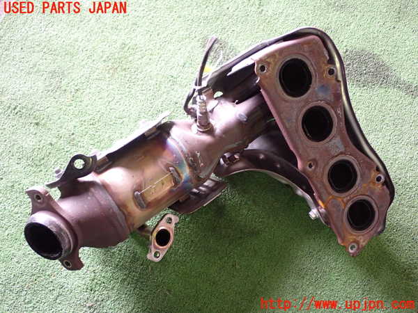 5UPJ-28292041]レクサス・NX300h(AYZ10)エキマニ1 触媒 マニバーター 中古_m0004.jpg