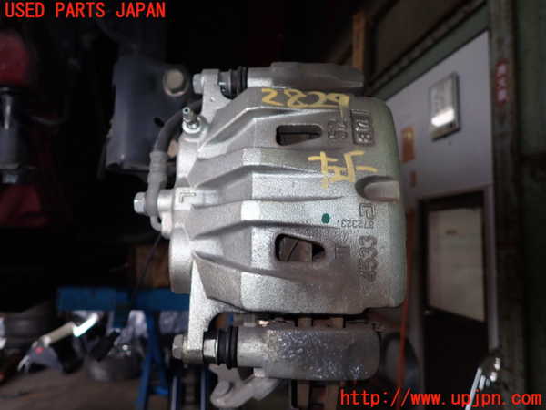 5UPJ-28294085]レクサス・NX300h(AYZ10)左フロントキャリパー 中古_m0001.jpg