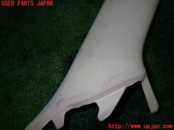 1UPJ-28297655]レクサス・NX300h(AYZ10)右フロントピラートリム 中古_m0002.jpg