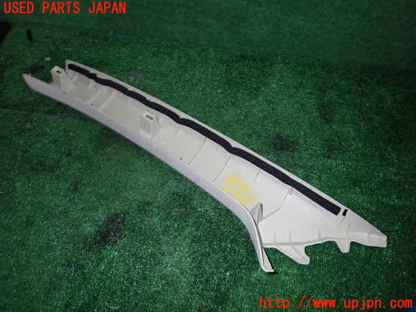 1UPJ-28297655]レクサス・NX300h(AYZ10)右フロントピラートリム 中古_m0005.jpg