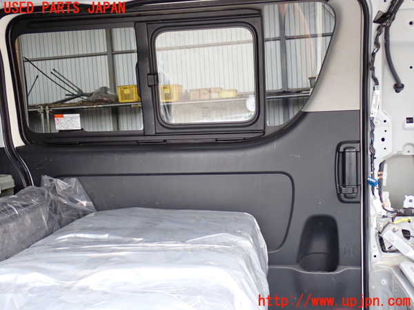 2UPJ-28301320]ハイエースバン200系(TRH200V)左後ドア 中古(43R-00150 M2L3)_m0005.jpg