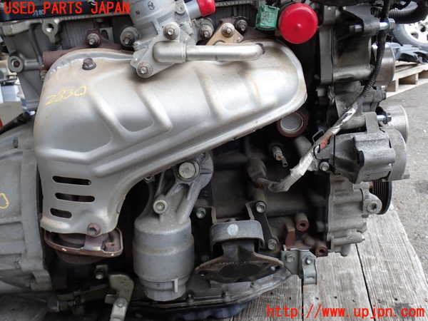 2UPJ-28302010]ハイエースバン200系(TRH200V)エンジン 1TR-FE 中古_m0002.jpg