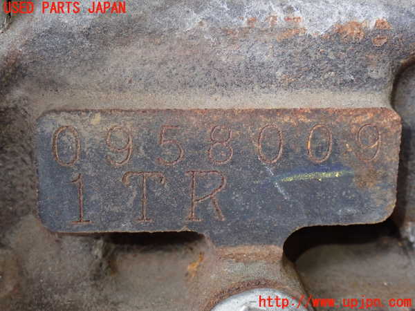 2UPJ-28302010]ハイエースバン200系(TRH200V)エンジン 1TR-FE 中古_m0004.jpg