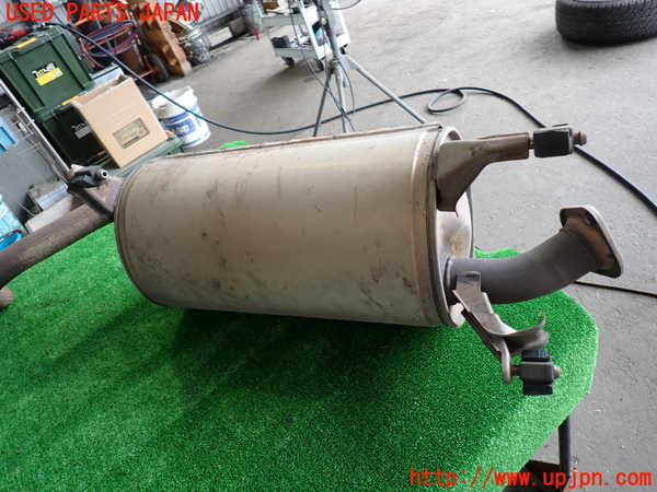 2UPJ-28302671]ハイエースバン200系(TRH200V)リアマフラー1 中古_m0004.jpg