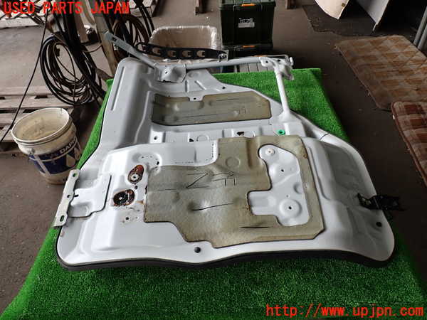2UPJ-28302160]ハイエースバン200系(TRH200V)エンジンアッパーカバー 中古_m0002.jpg