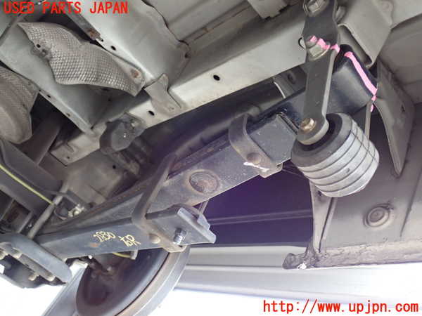 2UPJ-28305100]ハイエースバン200系(TRH200V)右リアスプリング 中古_m0001.jpg