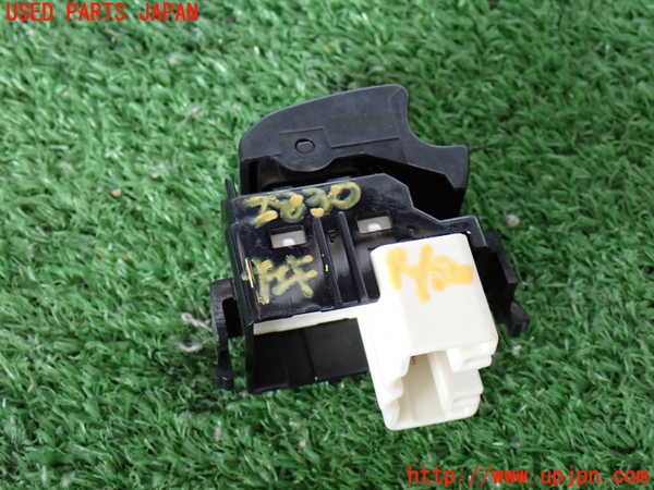 2UPJ-28306245]ハイエースバン200系(TRH200V)左前パワーウィンドウスイッチ 中古_m0002.jpg