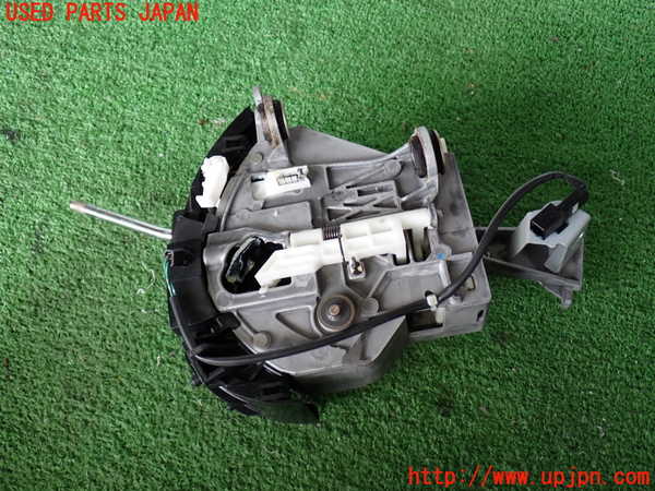 2UPJ-28307555]ハイエースバン200系(TRH200V)ATシフトレバー 中古_m0002.jpg