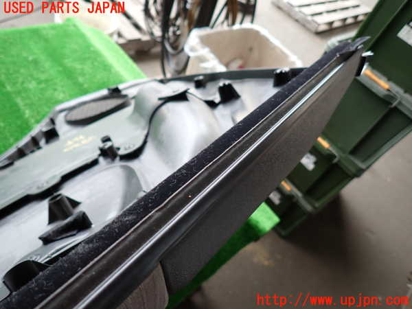 2UPJ-28301264]ハイエースバン200系(TRH200V)左前ドア内張り ジャンク品 中古_m0003.jpg
