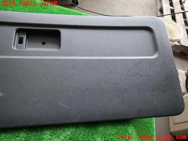 2UPJ-28301578]ハイエースバン200系(TRH200V)バックドア内張り 中古_m0003.jpg