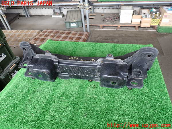 2UPJ-28315296]ハイエースバン200系(KDH206V)メンバー1 ジャンク品 中古_m0002.jpg