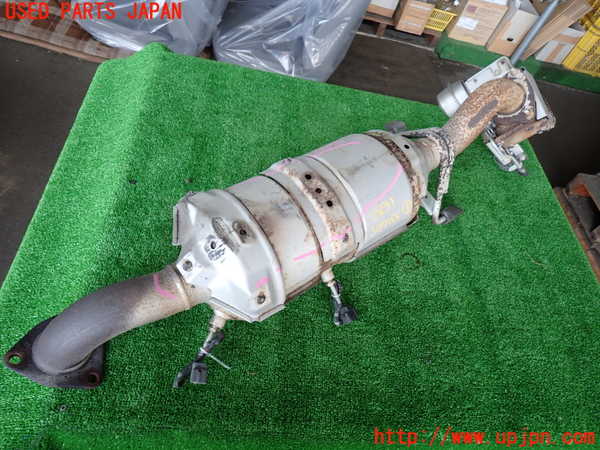 2UPJ-28312661]ハイエースバン200系(KDH206V)触媒1 中古_m0001.jpg