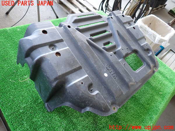2UPJ-28311721]ハイエースバン200系(KDH206V)アンダーカバー1 中古_m0002.jpg