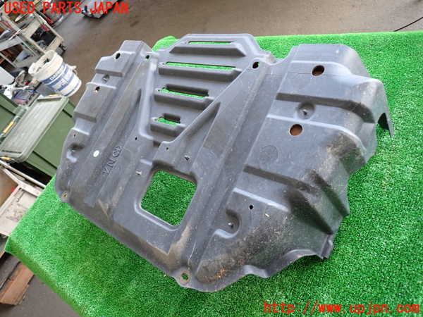 2UPJ-28311721]ハイエースバン200系(KDH206V)アンダーカバー1 中古_m0003.jpg