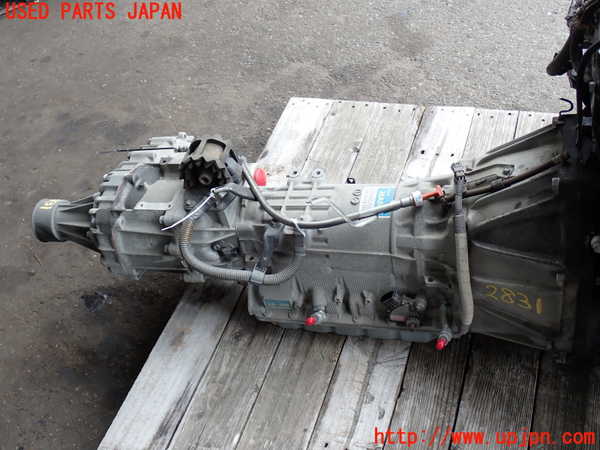 2UPJ-28313010]ハイエースバン200系(KDH206V)ミッション AT 1KD-FTV 4WD 中古_m0003.jpg