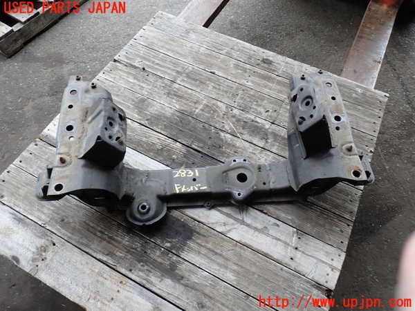 2UPJ-28315285]ハイエースバン200系(KDH206V)フロントメンバー ジャンク品 中古_m0001.jpg