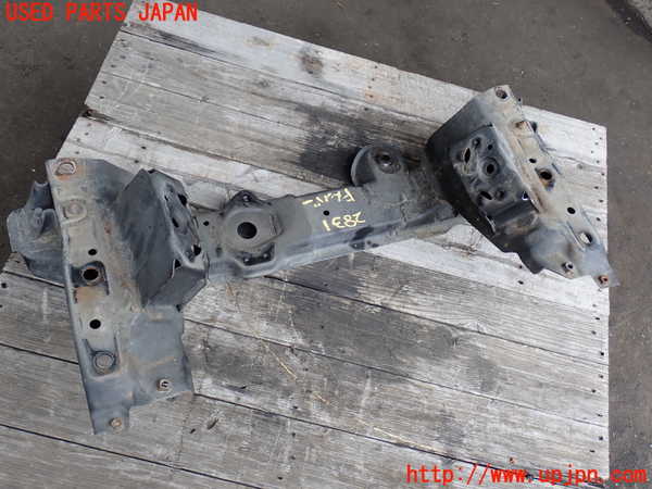 2UPJ-28315285]ハイエースバン200系(KDH206V)フロントメンバー ジャンク品 中古_m0002.jpg