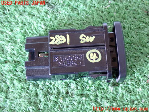 2UPJ-28316309]ハイエースバン200系(KDH206V)スイッチ4 (排気ガス浄) 中古_m0002.jpg