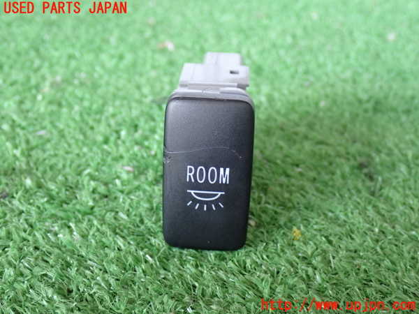 2UPJ-28316311]ハイエースバン200系(KDH206V)スイッチ6 (ルームランプ) 中古_m0001.jpg