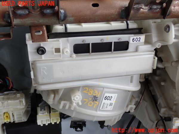 2UPJ-28316095]ハイエースバン200系(KDH206V)ブロアファン(ブロアーファン) 中古_m0001.jpg