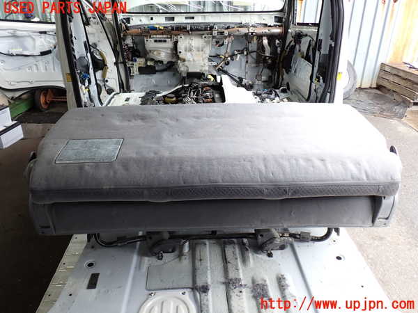 2UPJ-28317125]ハイエースバン200系(KDH206V)2列目シート 中古_m0004.jpg