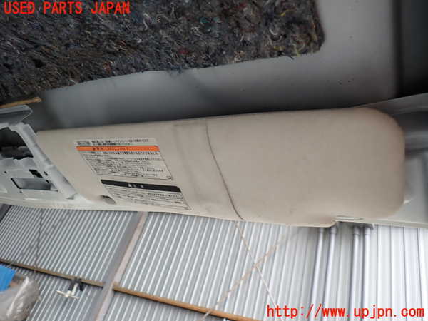 2UPJ-28317625]ハイエースバン200系(KDH206V)室内サンバイザー右側 中古_m0001.jpg