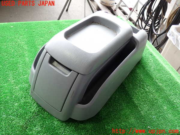 2UPJ-28317540]ハイエースバン200系(KDH206V)センターコンソール 中古_m0001.jpg
