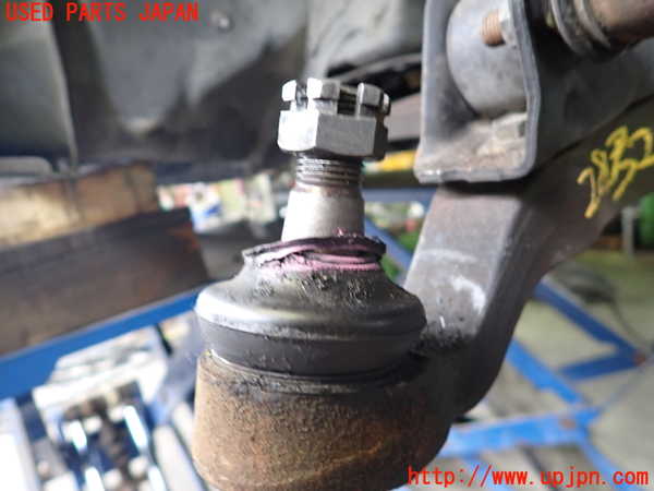 2UPJ-28325176]ソアラ(JZZ31)右フロントロアアーム1 中古_m0002.jpg
