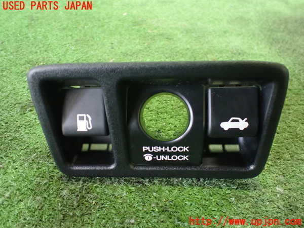 2UPJ-28326307]ソアラ(JZZ31)スイッチ2 (フューエルリッド　トランクオープナー) 中古_m0001.jpg