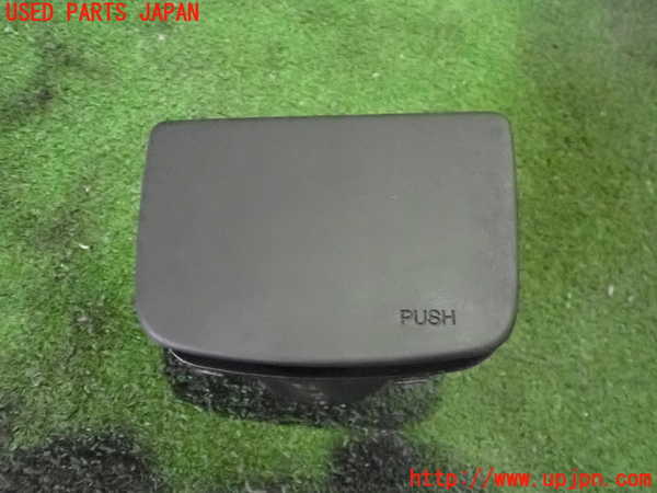 2UPJ-28327810]ソアラ(JZZ31)ドリンクホルダー 中古_m0001.jpg