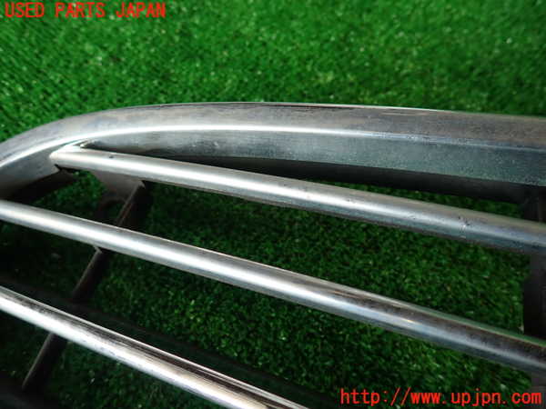 2UPJ-28331050]マセラティ・クアトロポルテ(MQP)ラジエターグリル 中古_m0003.jpg